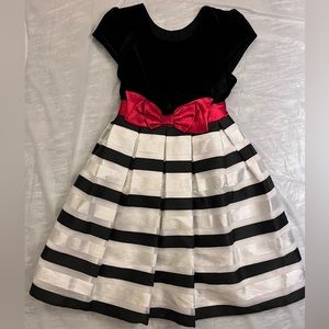Jon’s Michelle Especial Occasion girls dress size 5